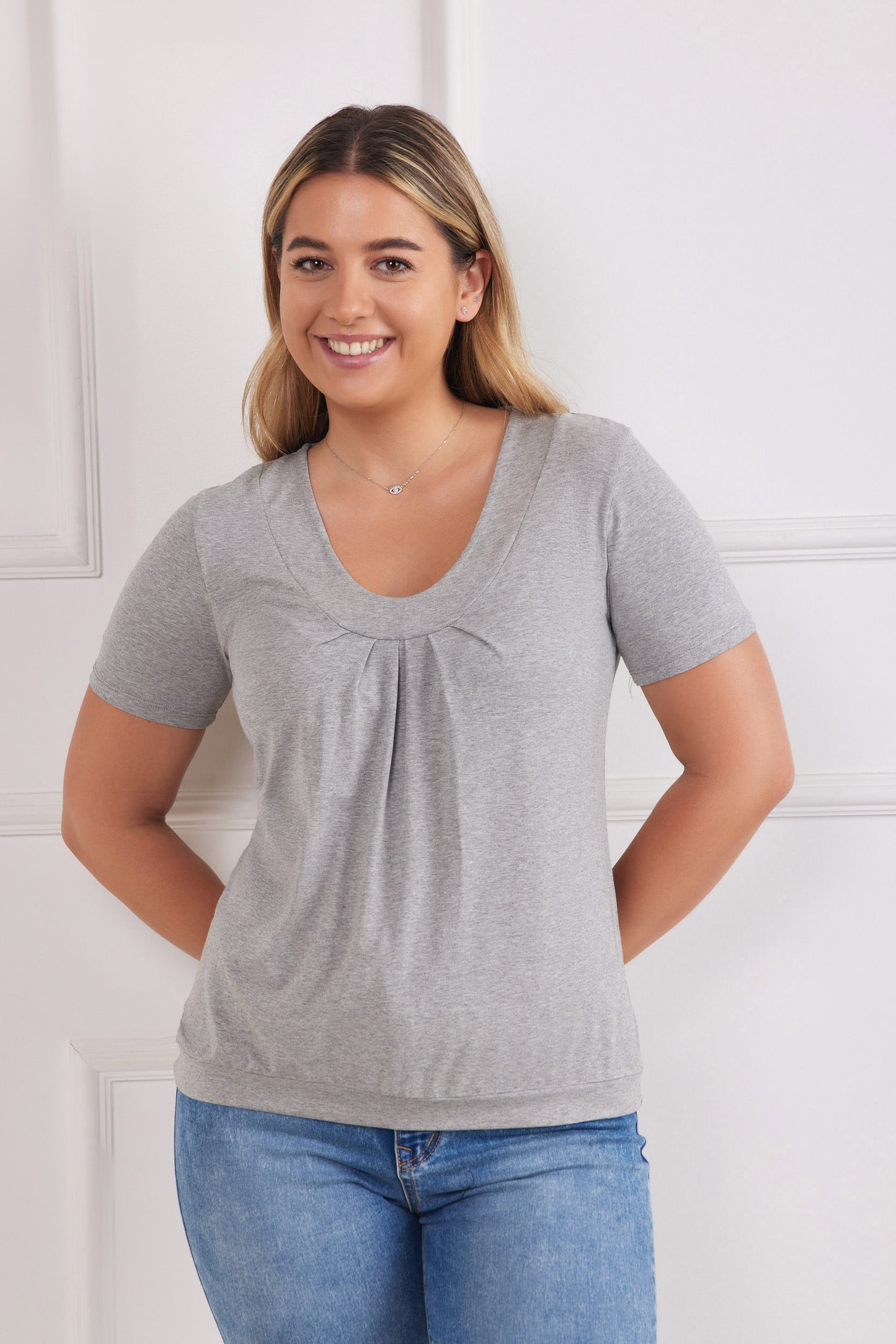 חולצת V עגול