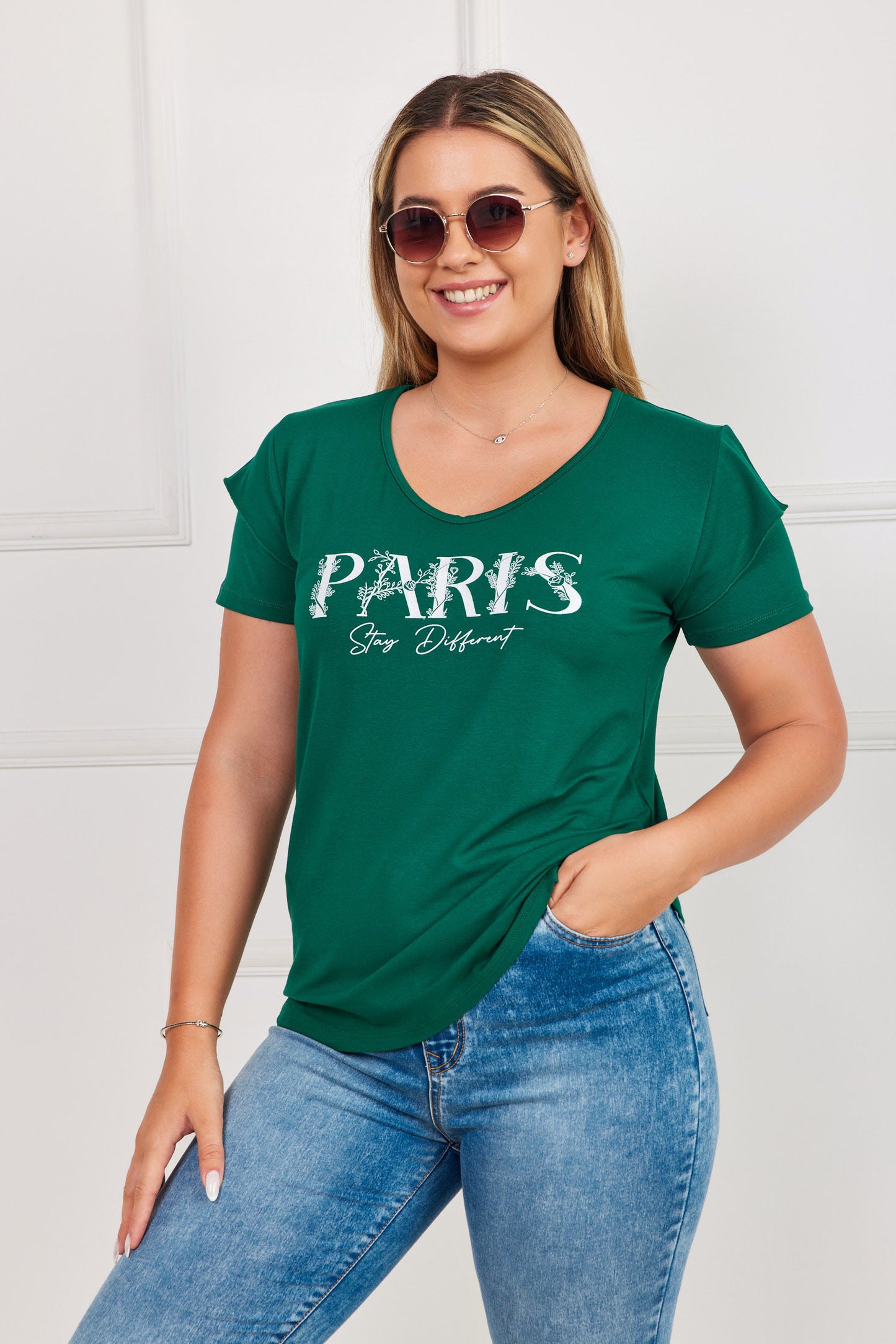 חולצת V הדפס PARIS